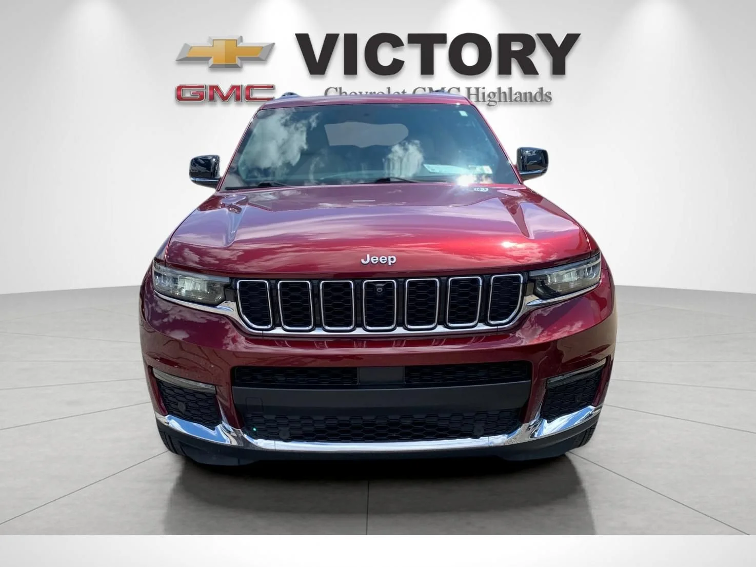 Used 2024 Red Jeep Limited 4x4 image 8