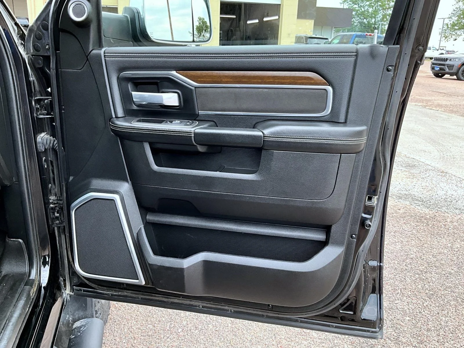 Used 2022 Black Ram Laramie image 17