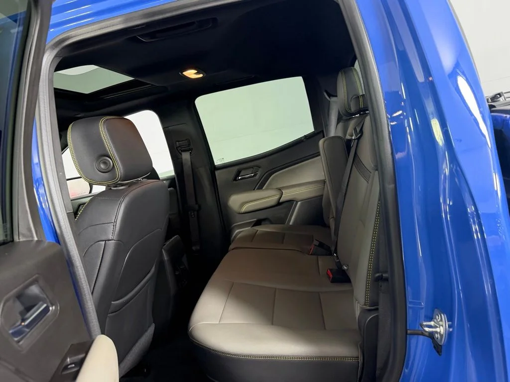 Certified Used 2025 Blue Chevrolet ZR2 image 29