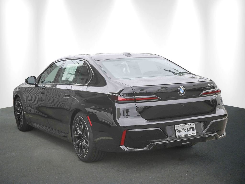 New 2026 Black Sapphire Metallic BMW 740i image 4