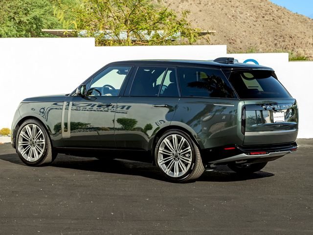 New 2026 Belgravia Green Land Rover SE image 9