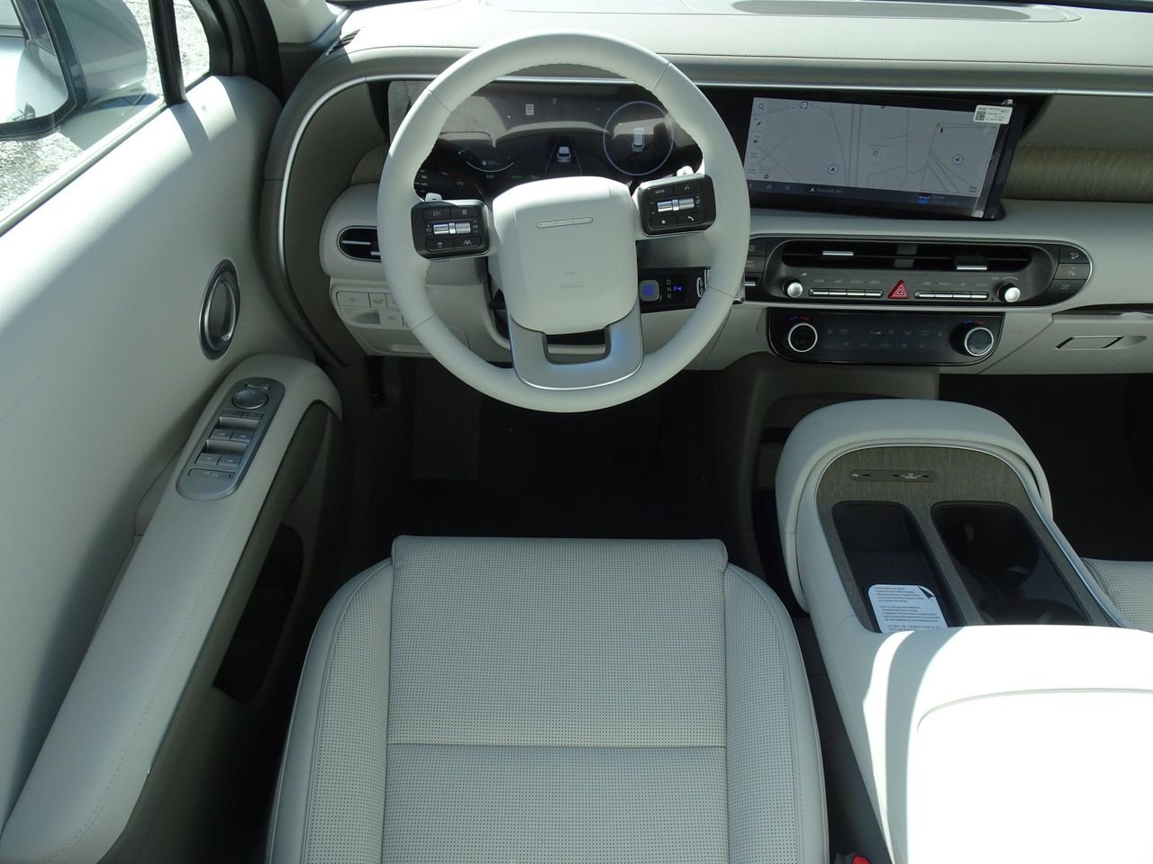 New 2027 Silver Hyundai SEL 7P image 14