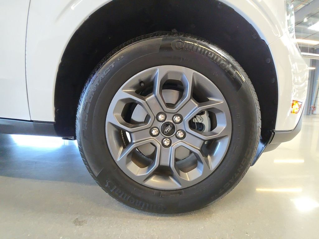 Used 2025 White Ford XLT image 29