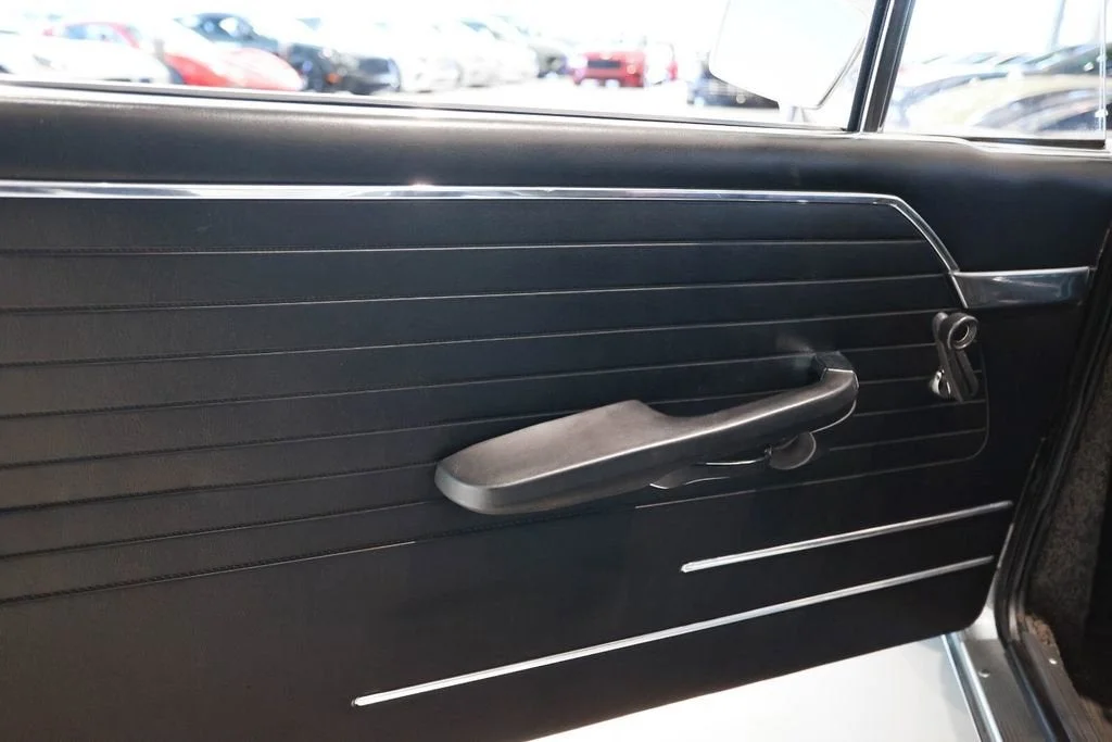 Used 1970 Silver BMW Cabriolet image 25