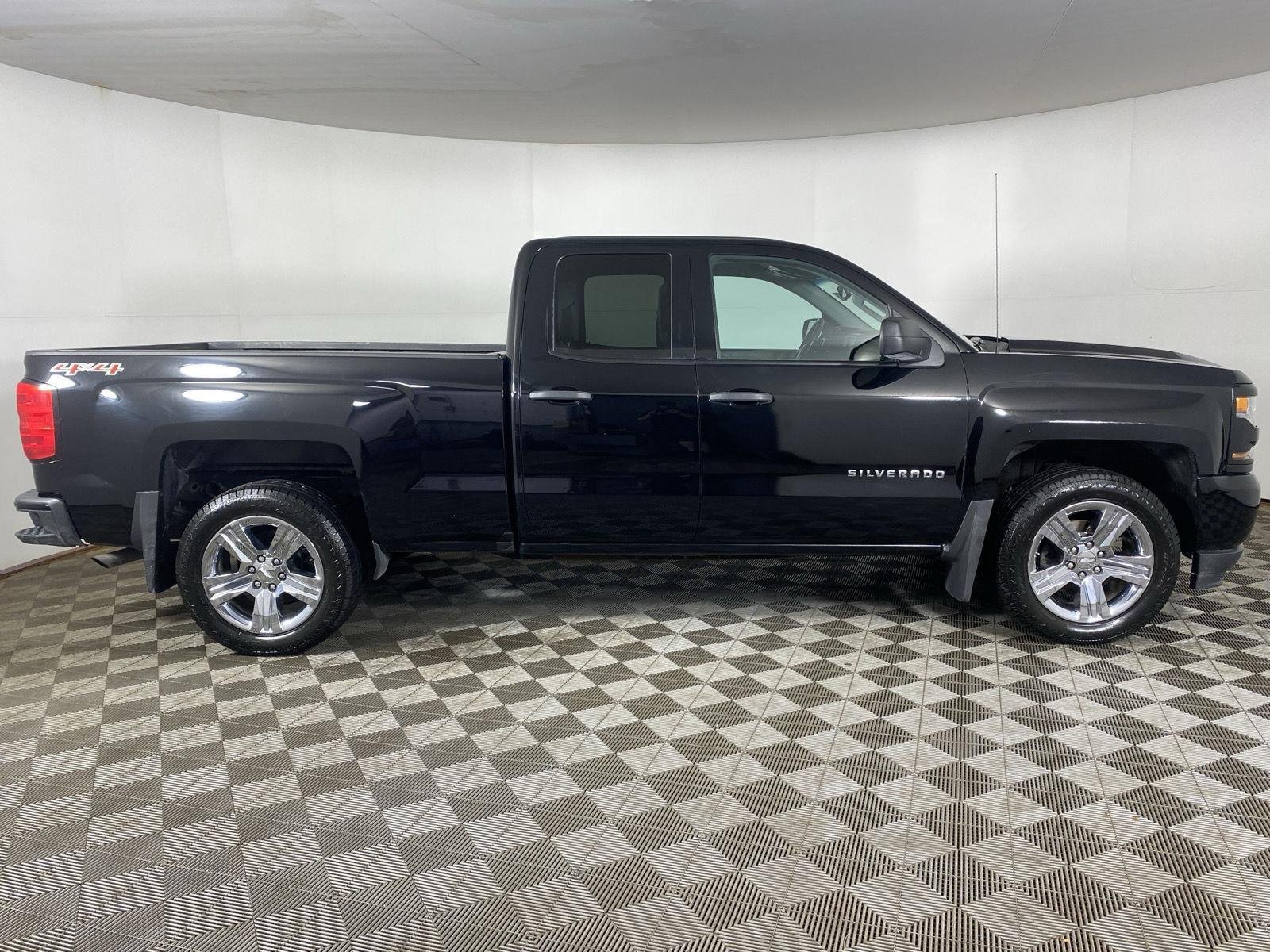 Used 2017 Black Chevrolet Custom image 3