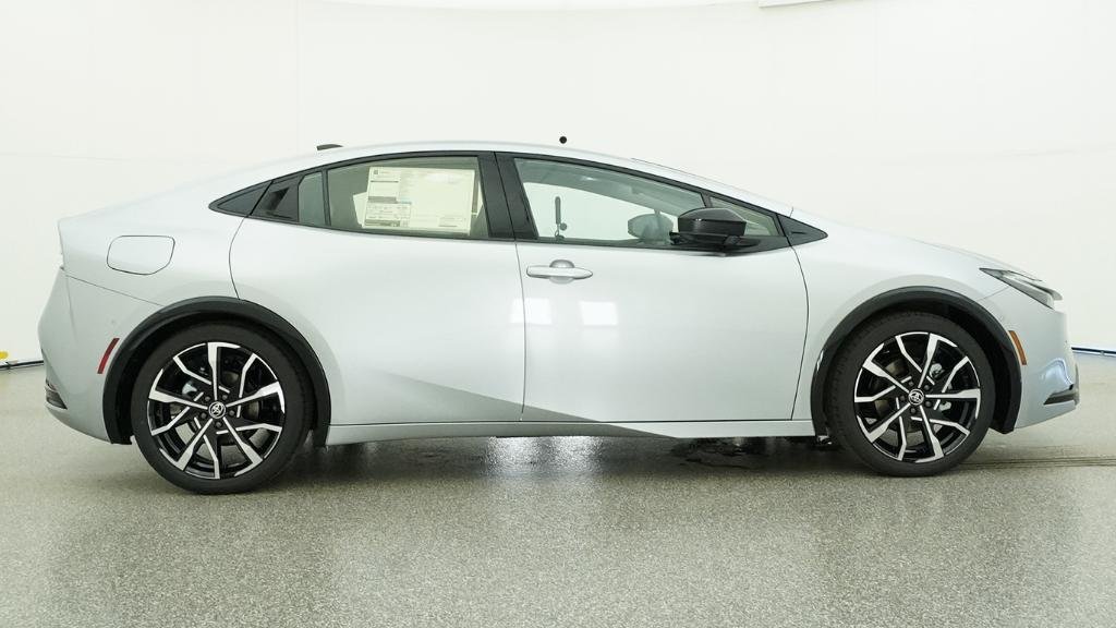 New 2026 Cutting Edge Toyota XSE Premium image 27