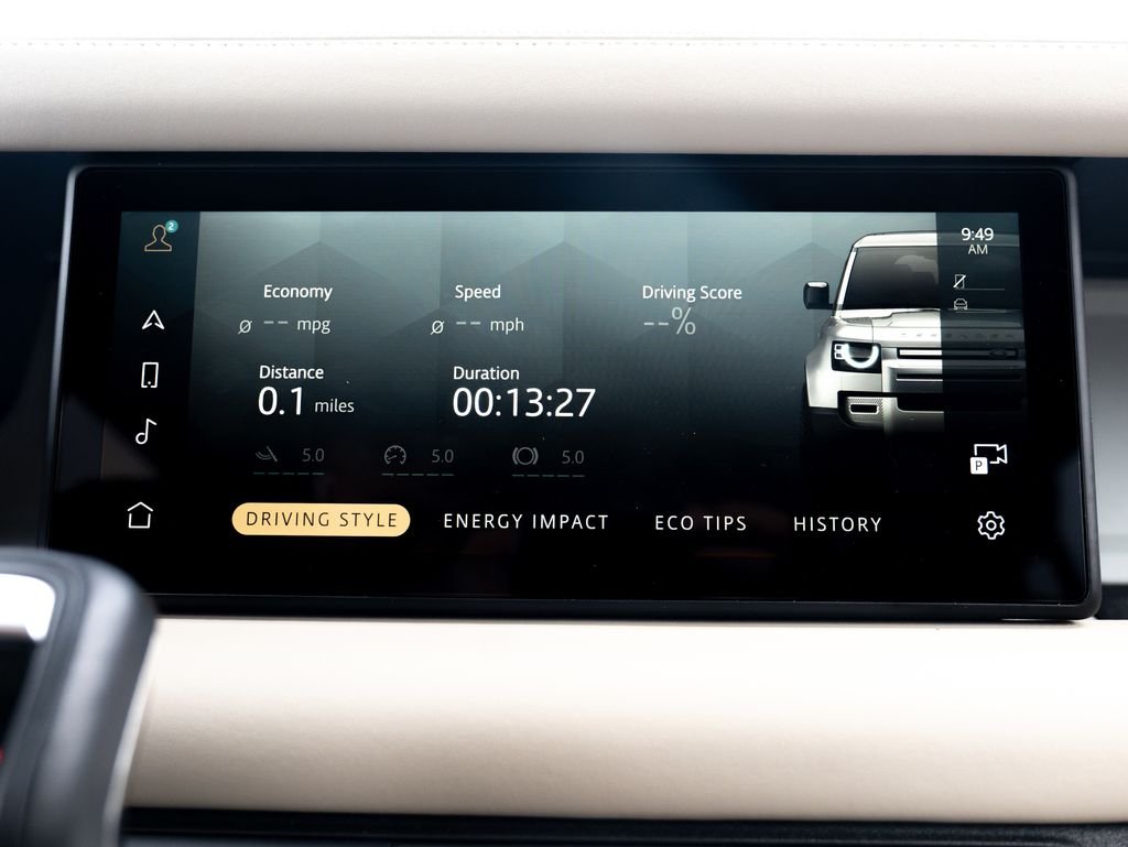 Used 2024 Green Land Rover X-Dynamic SE image 27