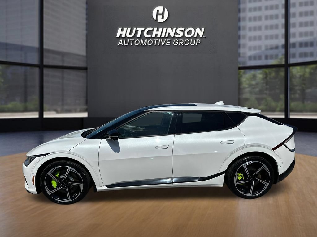 Used 2023  Kia GT image 4
