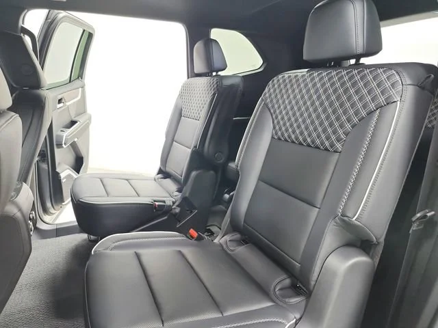 2026 GMC Acadia Denali - Photo 40