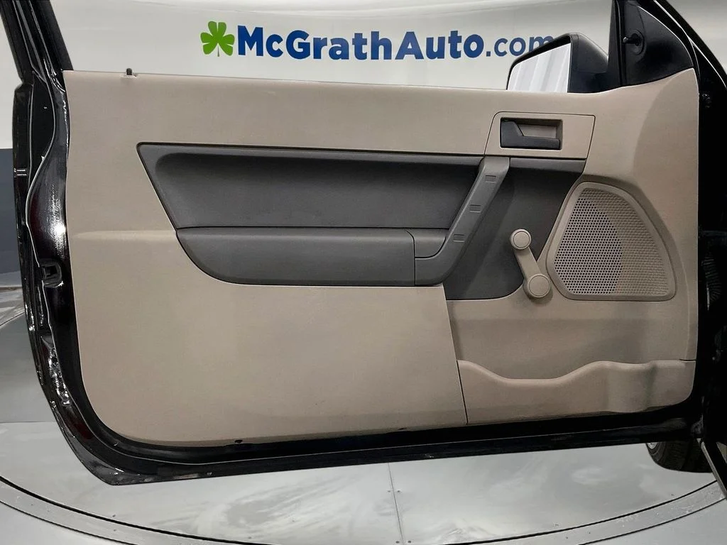 Used 2008 Black Ford S image 27