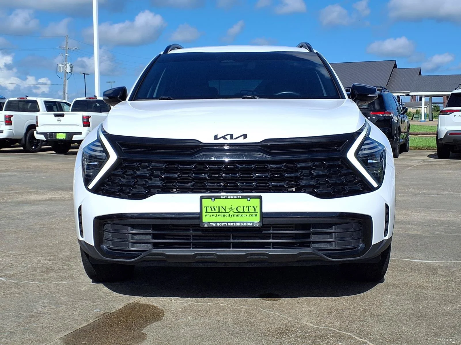 Certified Used 2025 White Kia X-Line image 3
