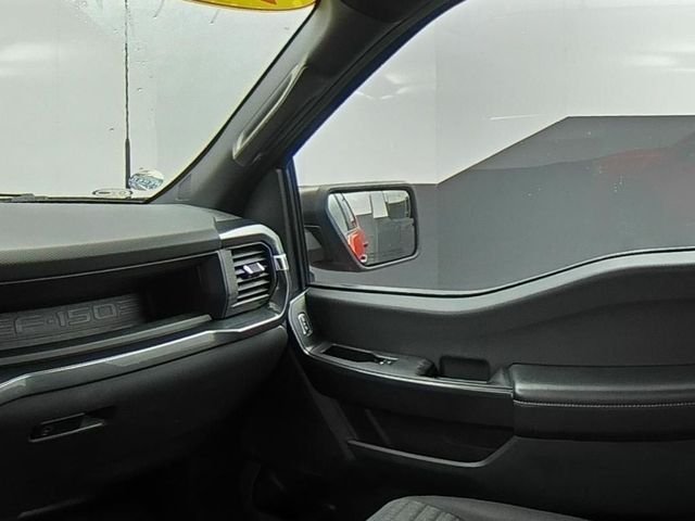 Used 2022 Red Ford XL image 40