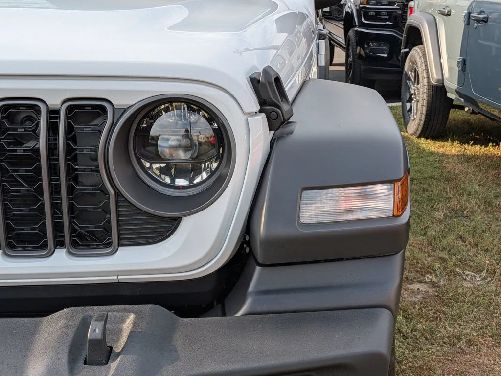 New 2026 Bright White Clearcoat Jeep Sport S image 9