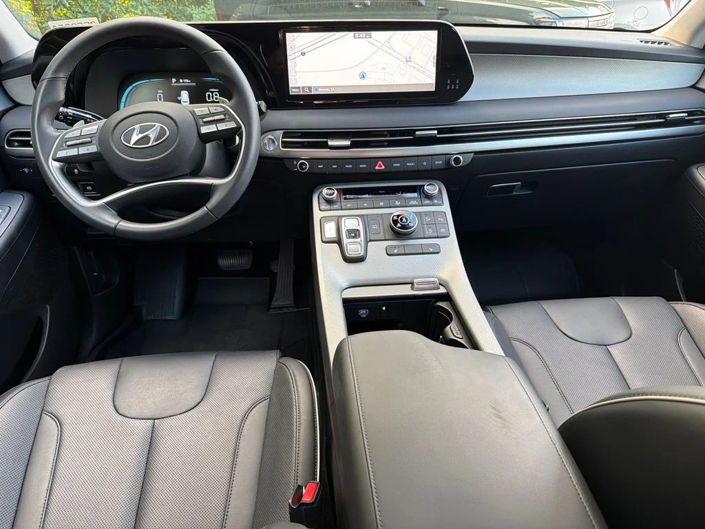 Used 2025 Black Hyundai XRT image 23