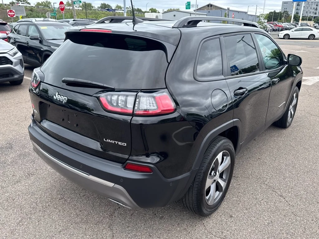 Used 2022 Black Jeep Limited image 7