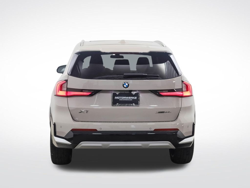 Used 2026 Gray Metallic BMW xDrive28i image 4