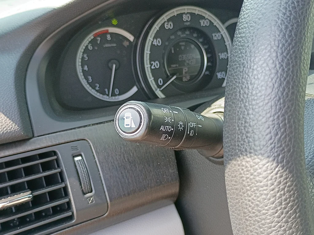 Used 2014 Obsidian Blue Pearl Honda EX image 17