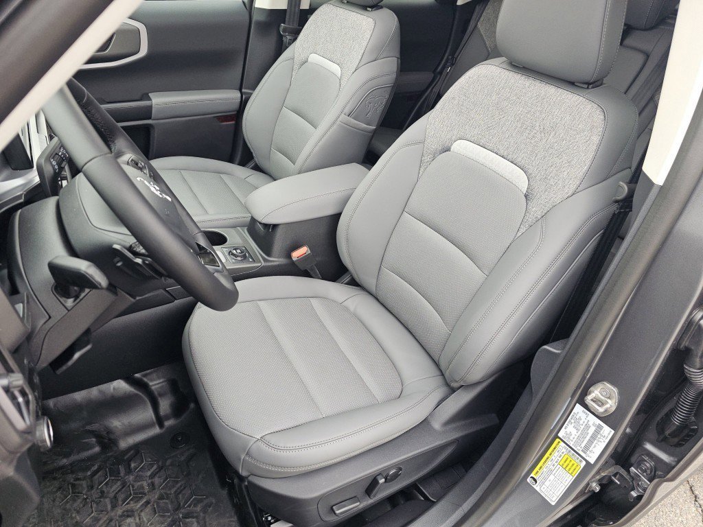 New 2026 Carbonized Gray Metallic Ford Badlands image 13