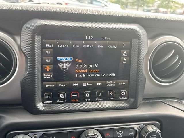 Used 2021  Jeep Sport image 34