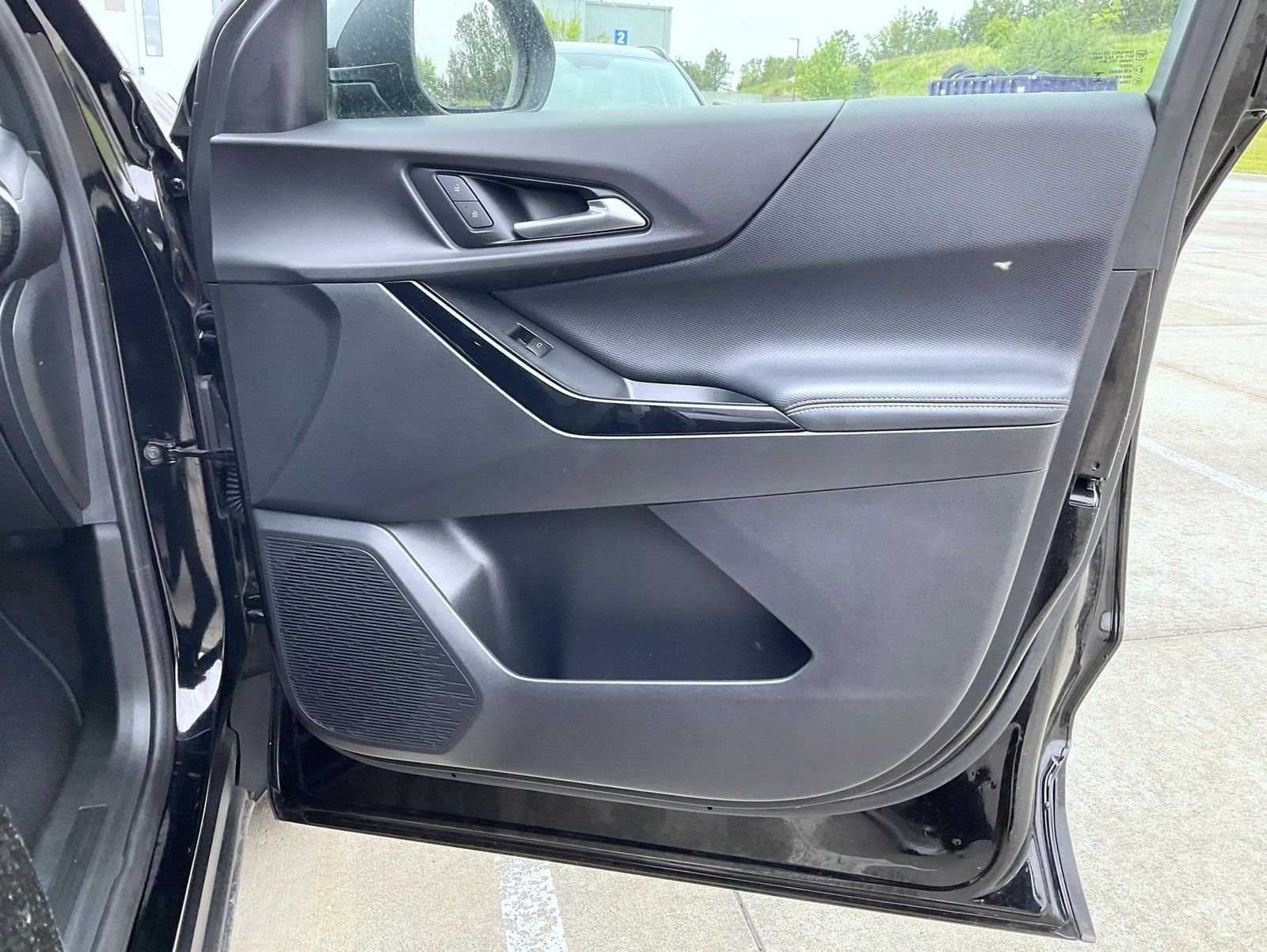 Used 2025 Black Chevrolet LT image 17
