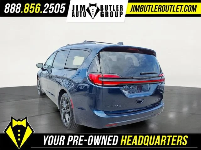 Used 2025 Blue Chrysler Limited image 2