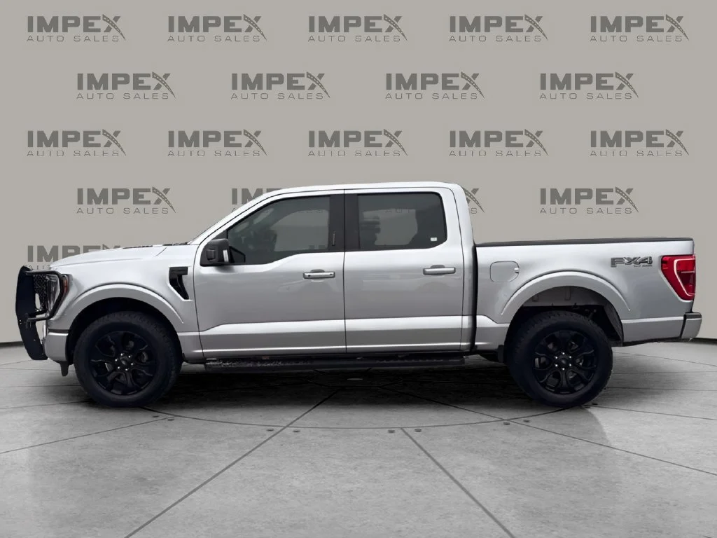 Used 2023 Silver Ford XLT image 2