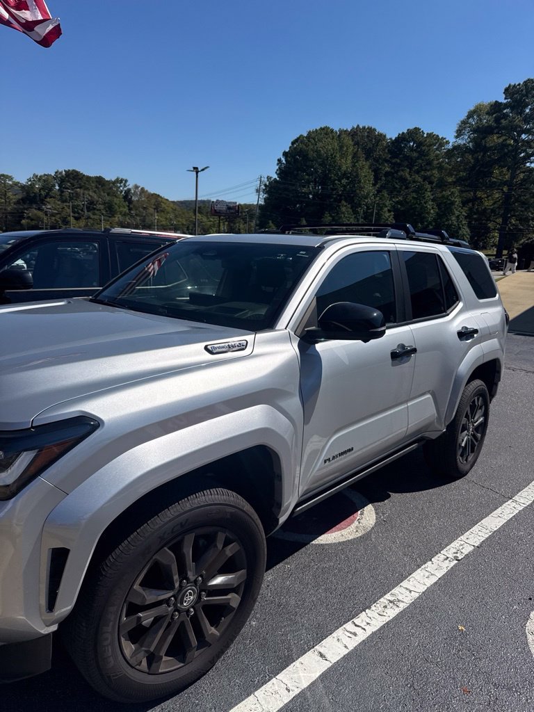 Used 2025  Toyota Platinum image 1