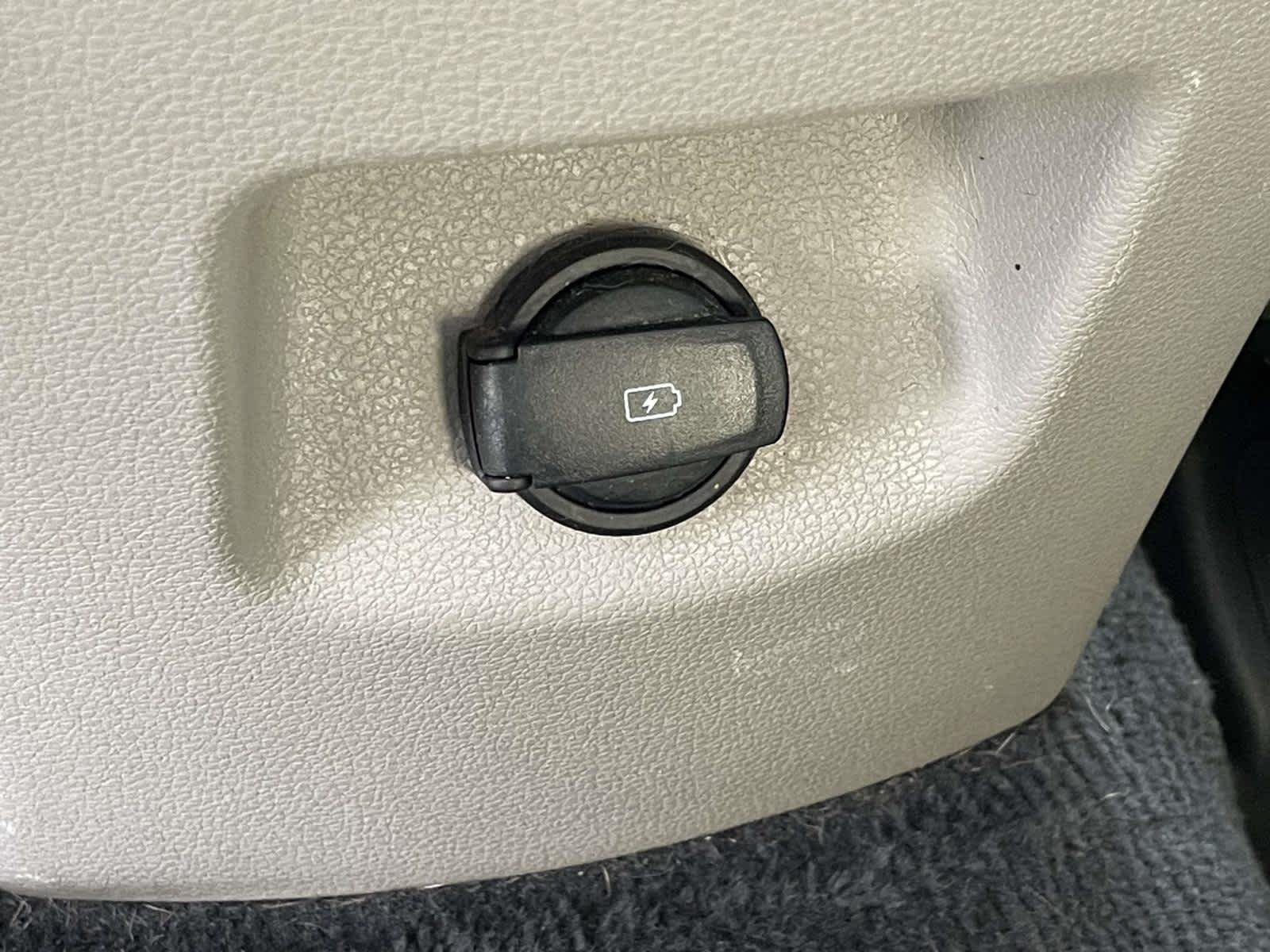 Used 2019 Coliseum Gray Hyundai SEL image 19
