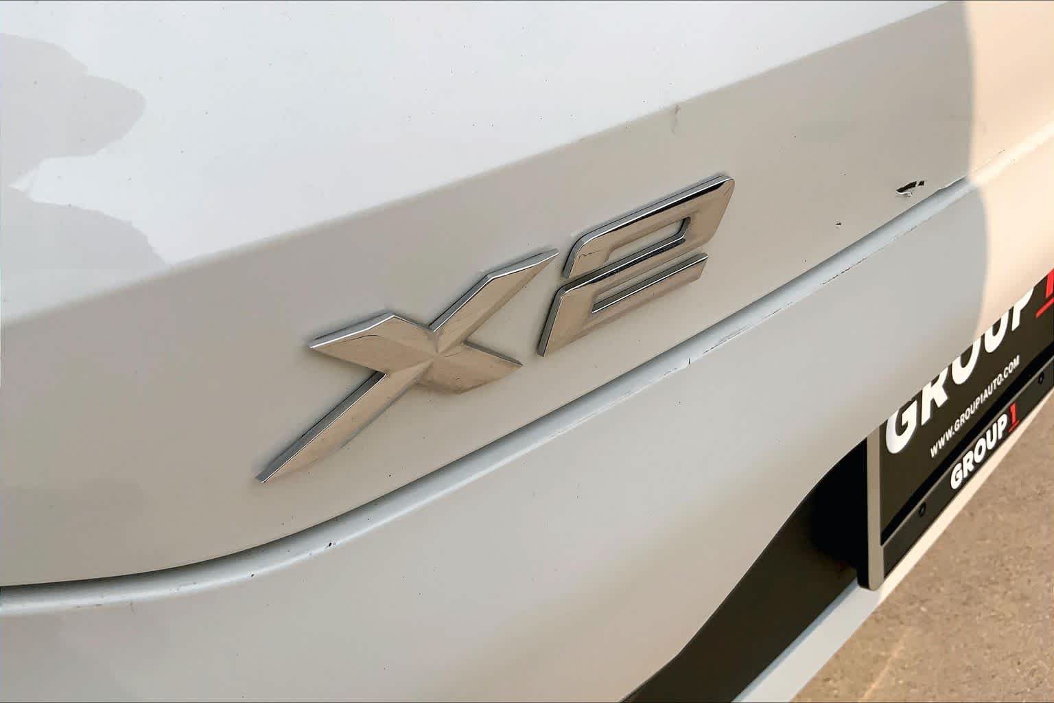 Used 2018 Alpine White BMW sDrive28i image 31