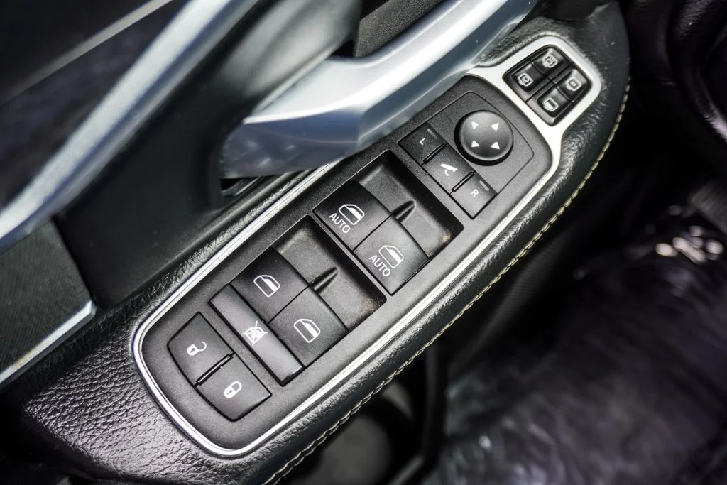 Used 2024 Silver Ram Big Horn image 18