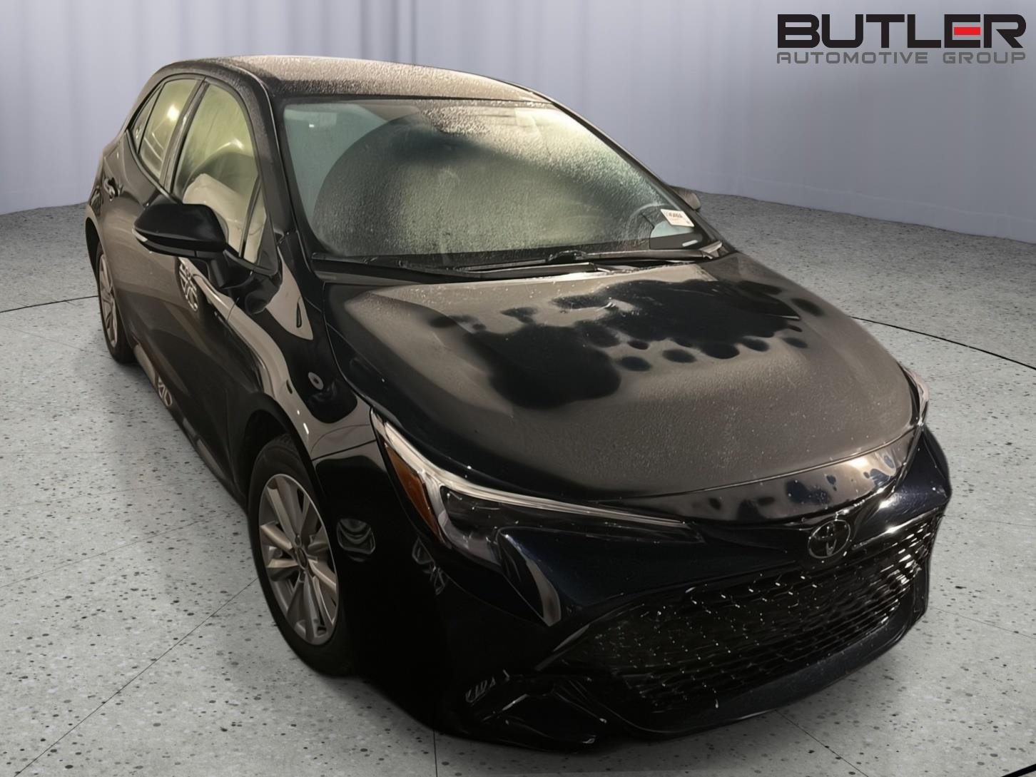 Certified Used 2025 Midnight Black Metallic Toyota SE image 5