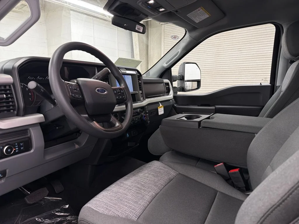 2026 Ford F-250 Super Duty XLT - Photo 6