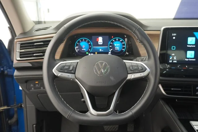 2025 Volkswagen Atlas SE w/Tech - Photo 29