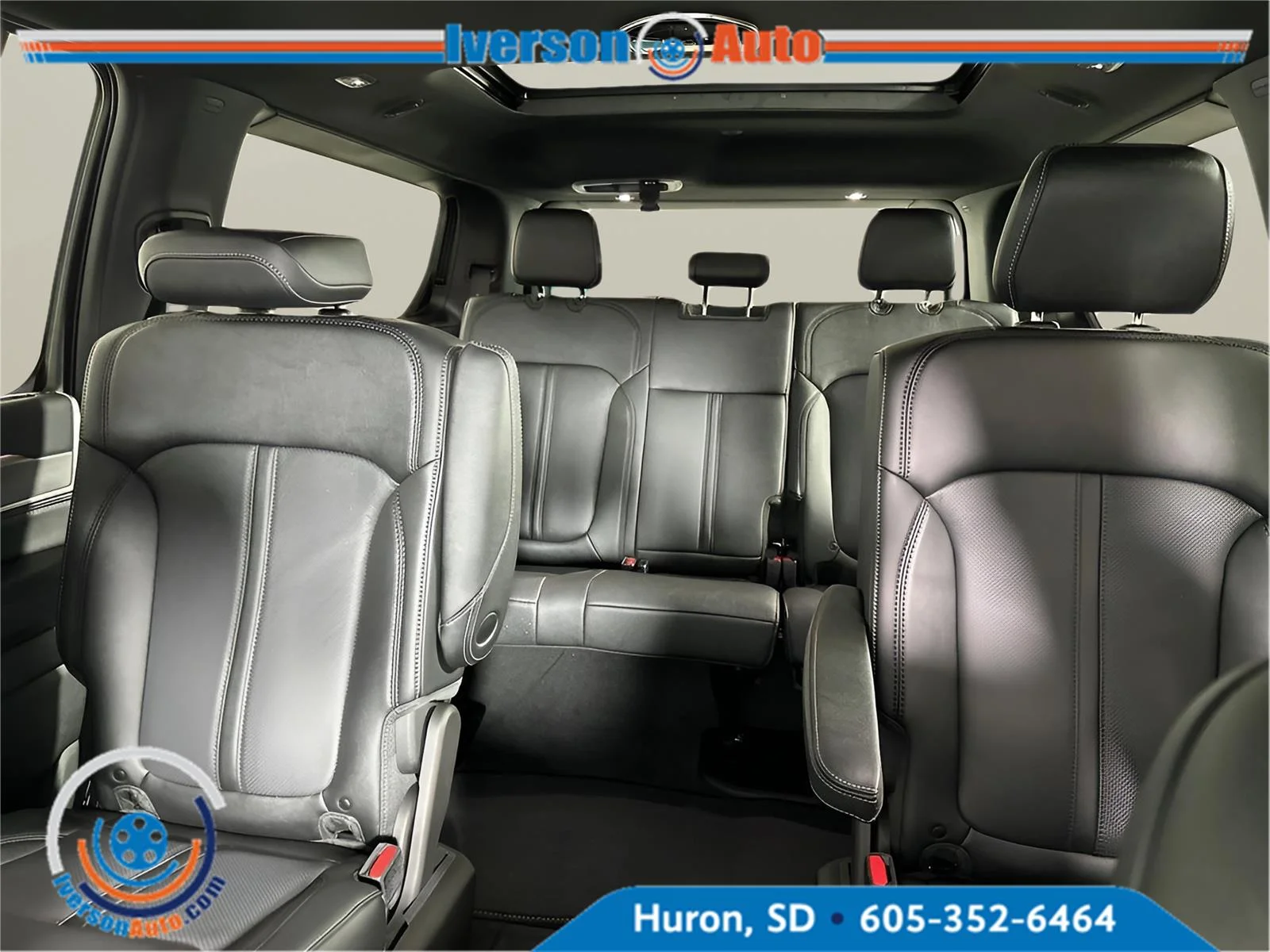 New 2026 Steel Blue Exterior Paint Jeep Limited Reserve image 15