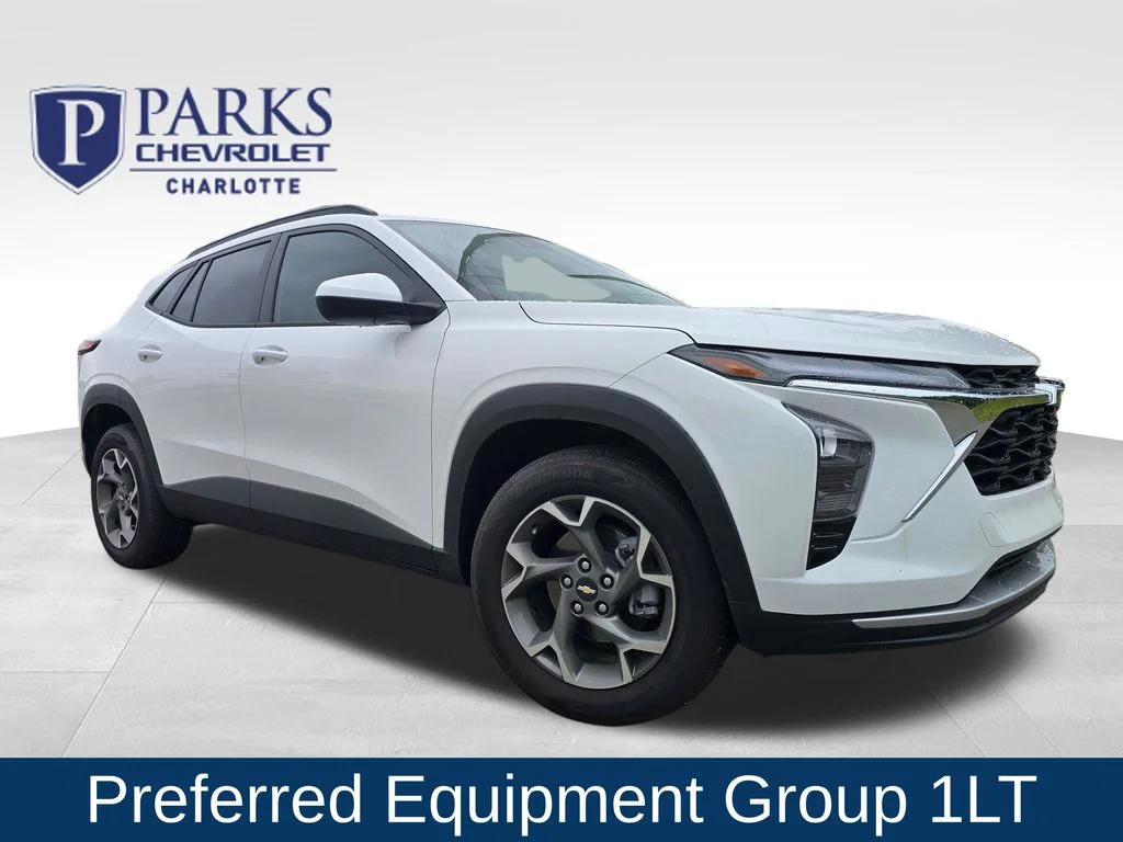 Used 2025 White Chevrolet LT image 1
