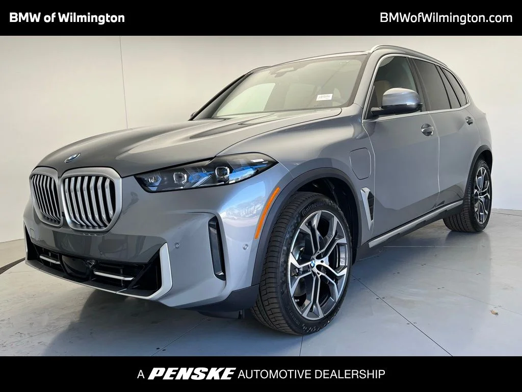 Used 2026 Skyscraper Grey Metallic BMW xDrive50e image 1