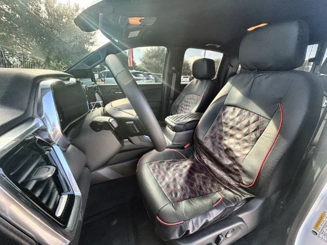 Used 2025 Summit White GMC Elevation image 18