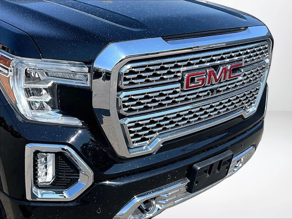 Used 2020 Black GMC Denali image 29
