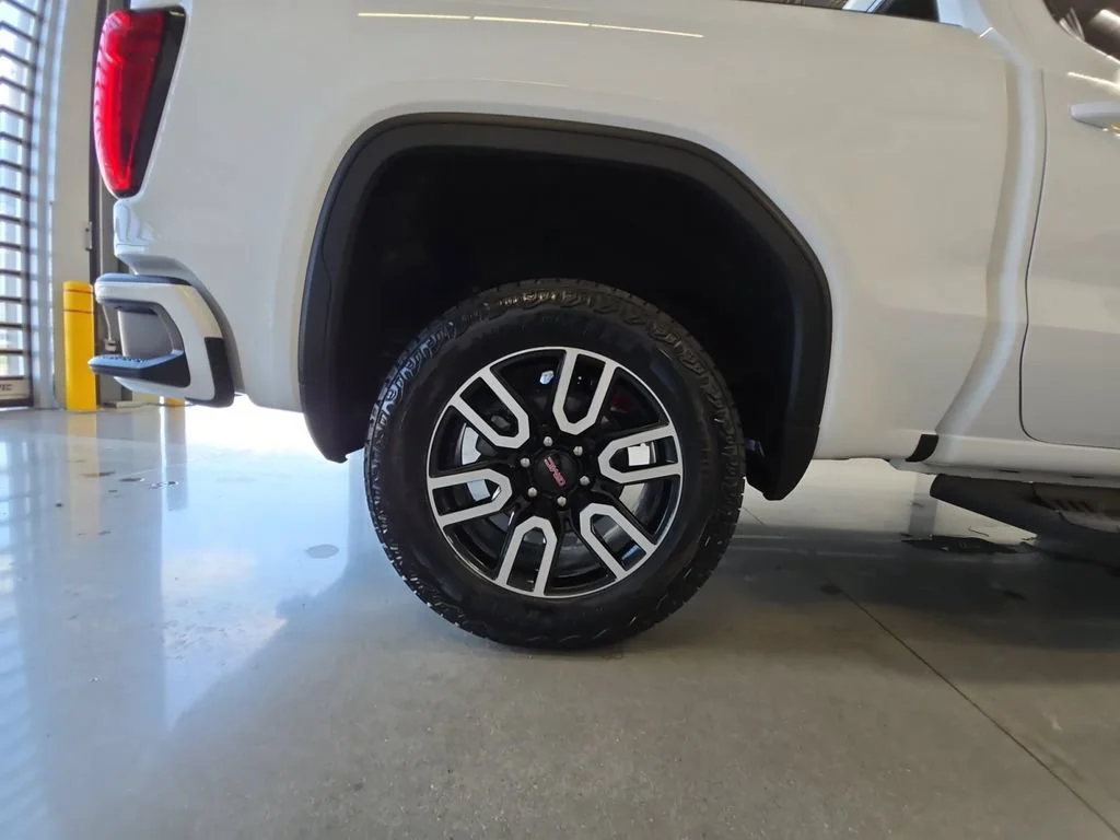 Certified Used 2025 Summit White GMC AT4 image 27