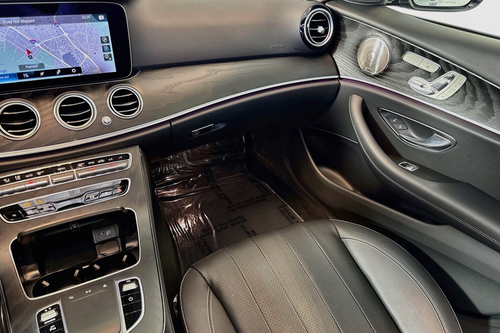 Used 2022 Graphite Grey Metallic Mercedes-Benz E 350 image 22