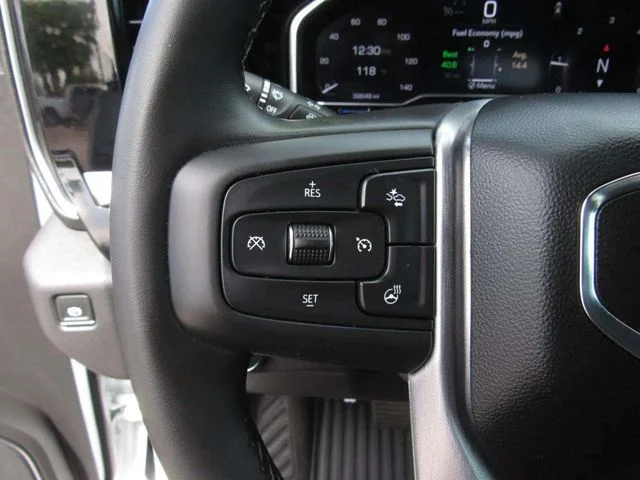 Used 2024 Summit White GMC Elevation image 23