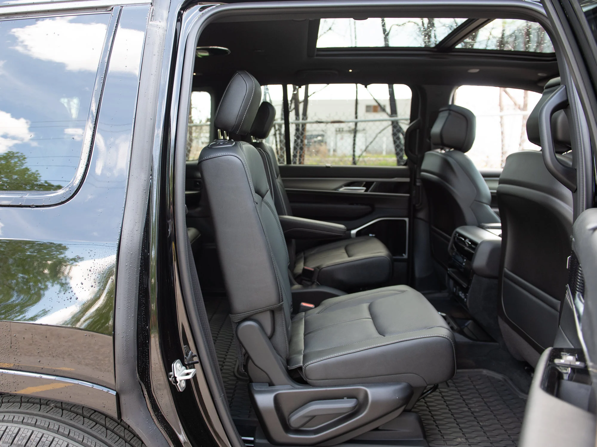 New 2026 Black Jeep Limited Reserve* image 29