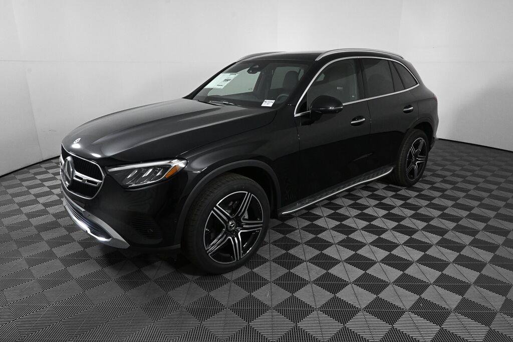 New 2027 Black Mercedes-Benz GLC 300 image 37