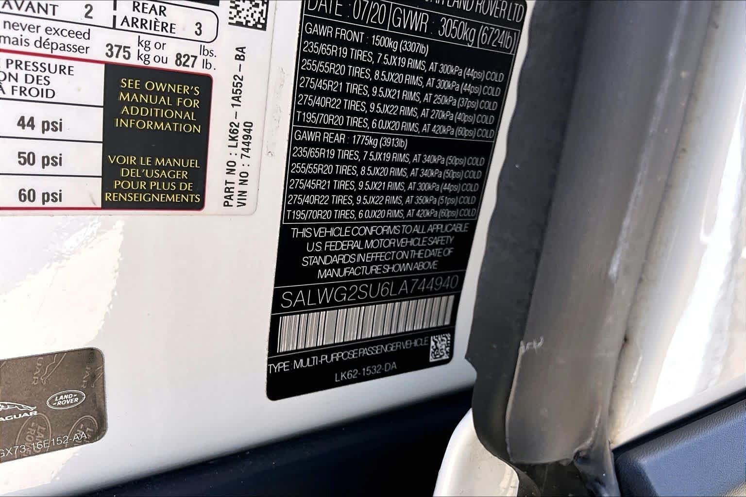 Used 2020 Yulong White Metallic Land Rover SE image 37