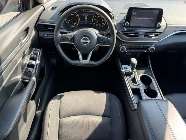Used 2023 Red Nissan 2.5 SV image 19