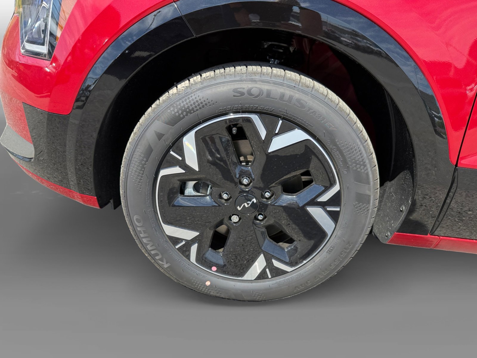New 2026 Runway Red Kia Wind image 9