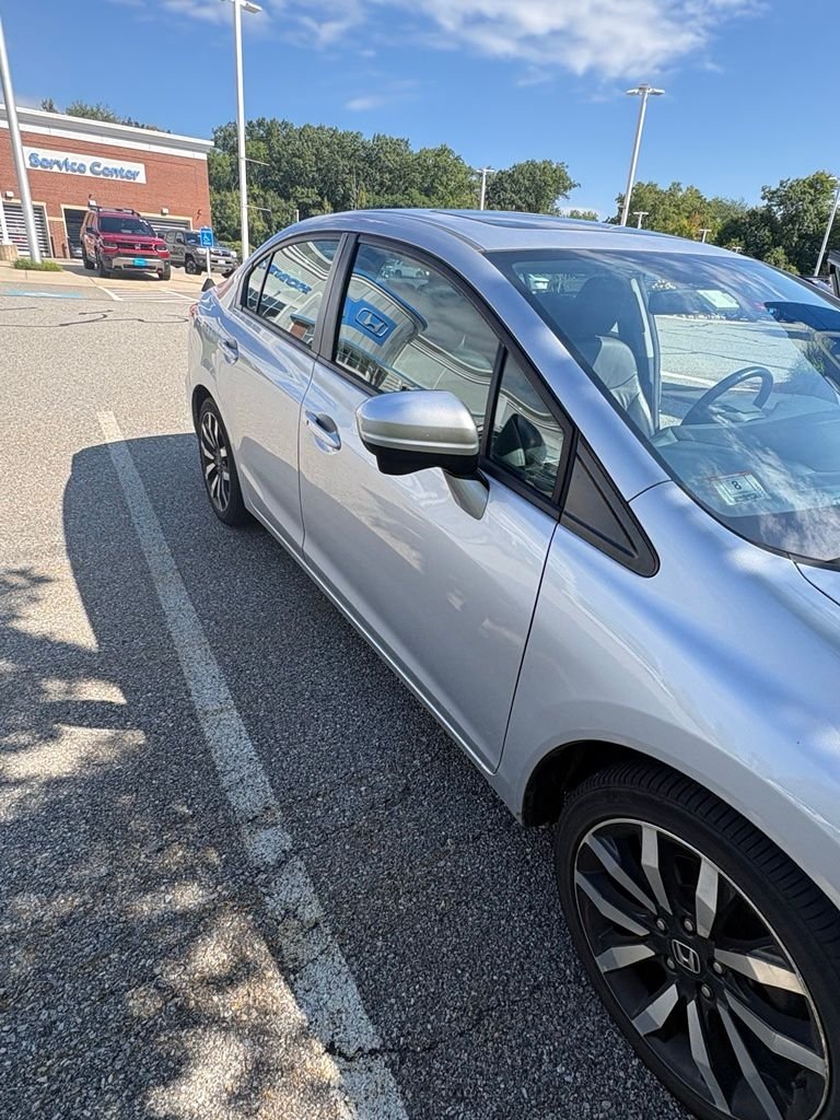 Used 2015 Silver Honda EX-L image 3