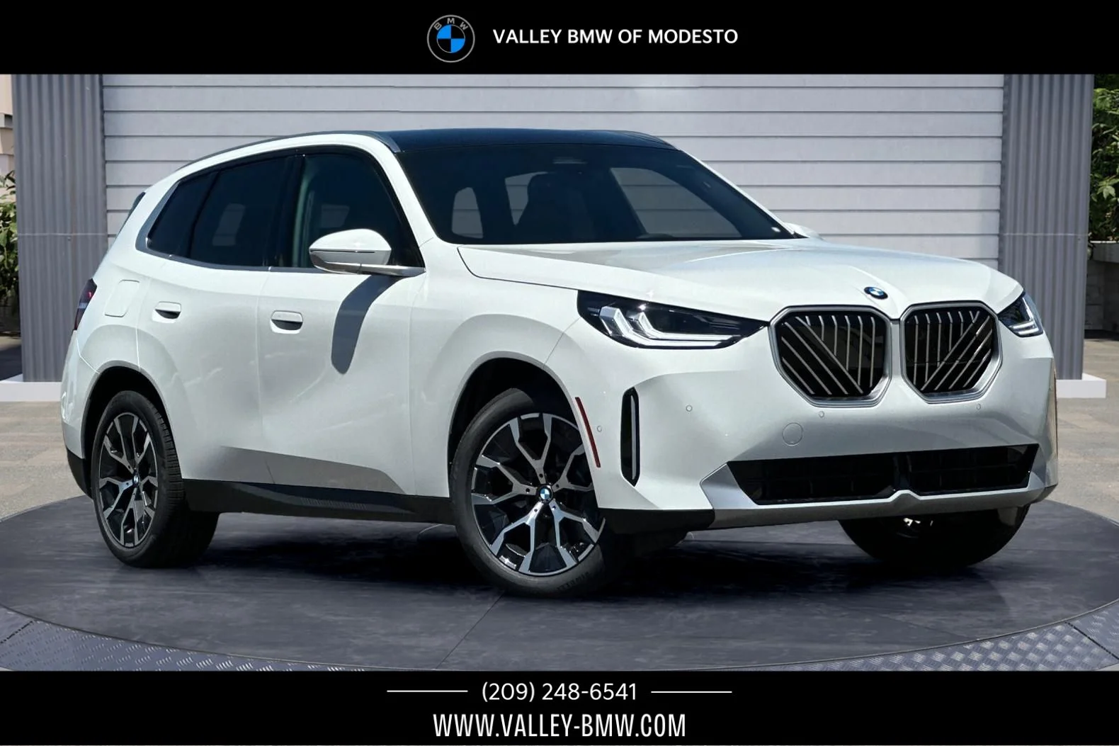 New 2026 Alpine White BMW 30 xDrive image 1