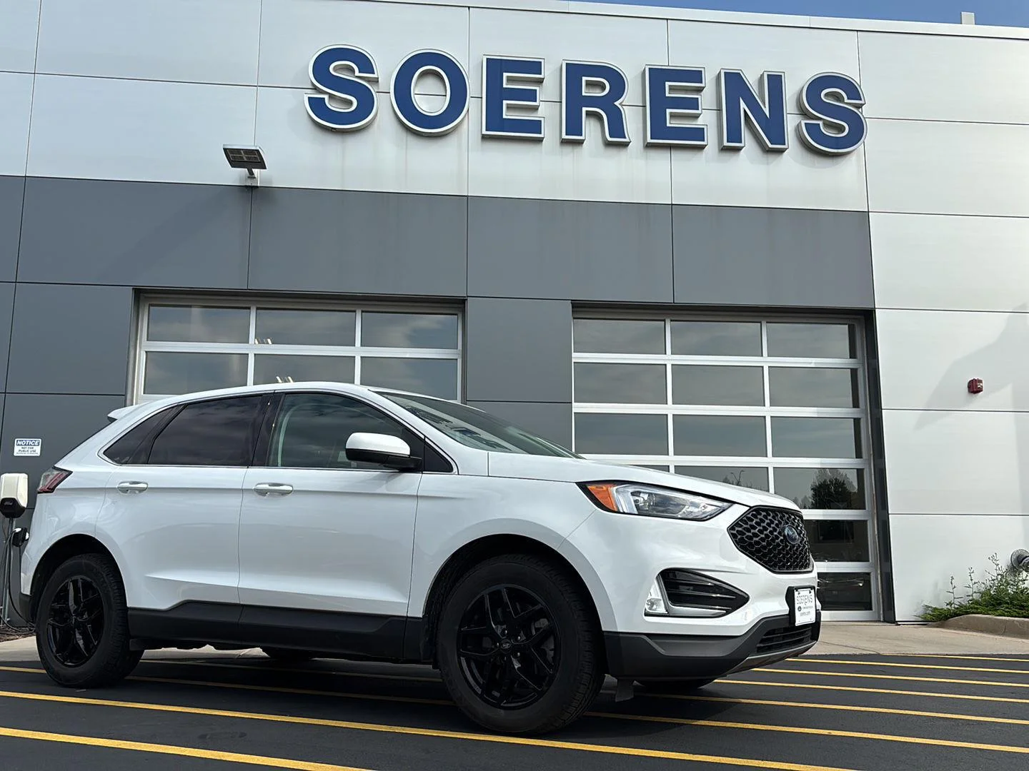 2024 Ford Edge