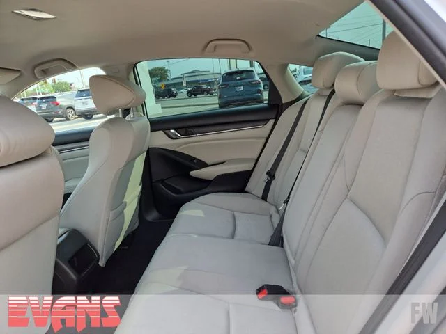 Used 2021 White Honda Base image 22